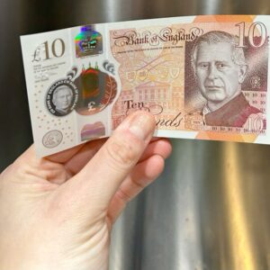 10 uk pound