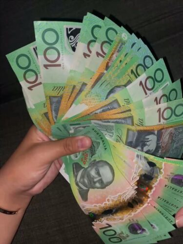 100 AUSTRALIAN DOLLARS photo review