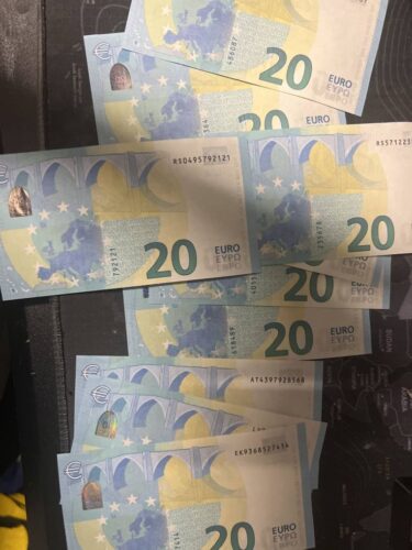 20 EURO photo review